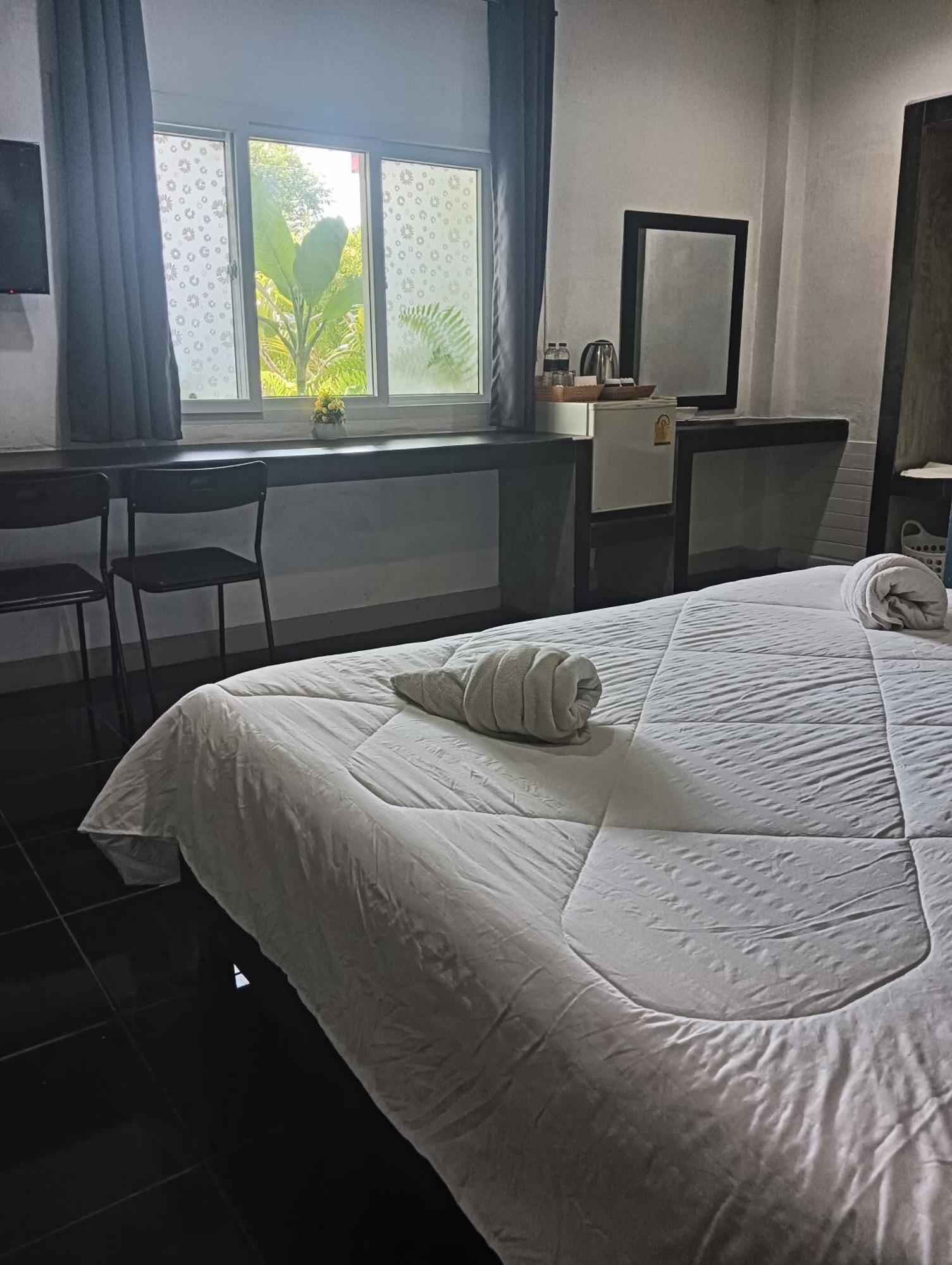 Krabi Nemo House Hostel Ao Nang Ngoại thất bức ảnh